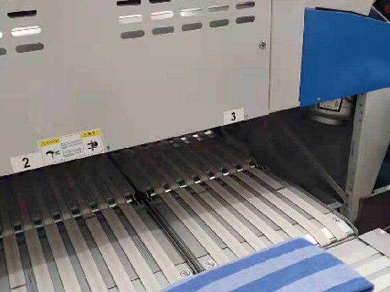 钟楼巾类折叠机-01